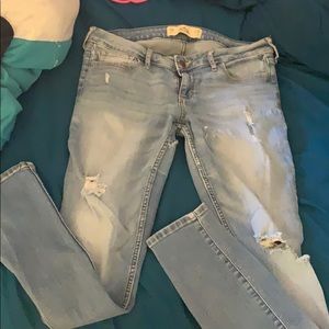 Ripped Hollister jeans super skinny used